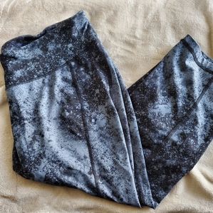 Old Navy Active Capri Leggings